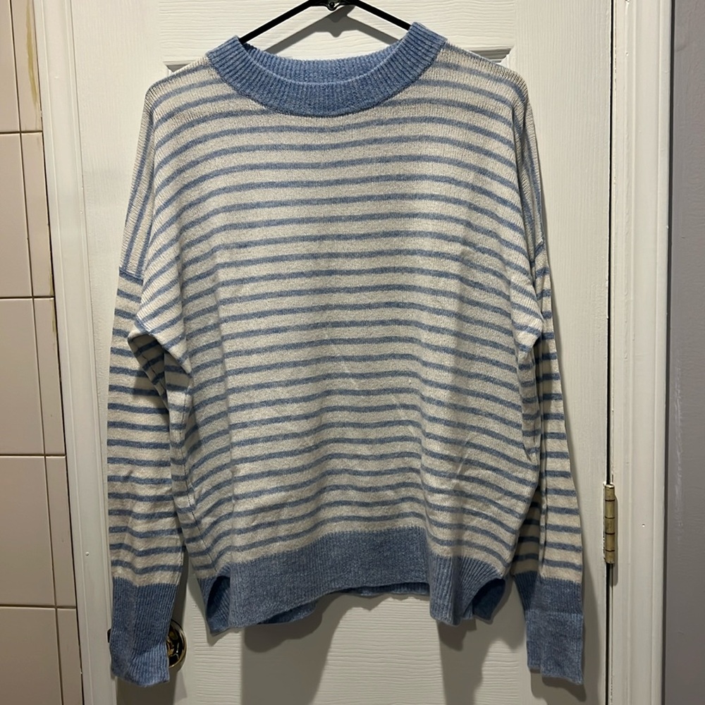 Vineyard Vines Blue and Cream Striped 100% Cashmere Crewneck Sweater